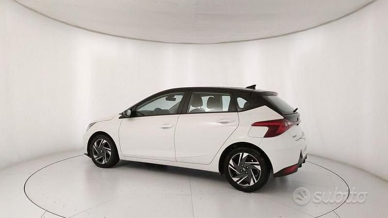 Usata Hyundai i20 84 CV (61 kW) 2023 Bianco Utilitaria
