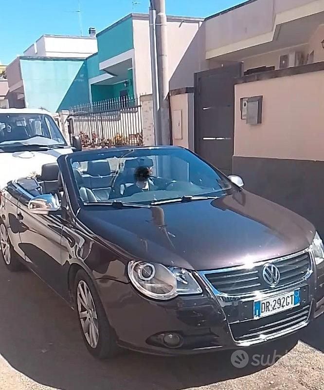 Usata VW Eos 140 CV (102 kW) 2008 Marrone Cabrio