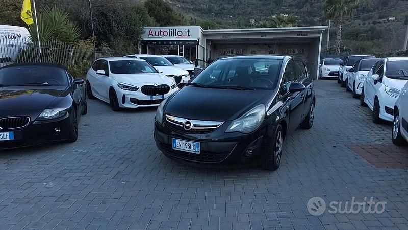 Usata Opel Corsa 75 CV (55 kW) 2014 Nero Berlina