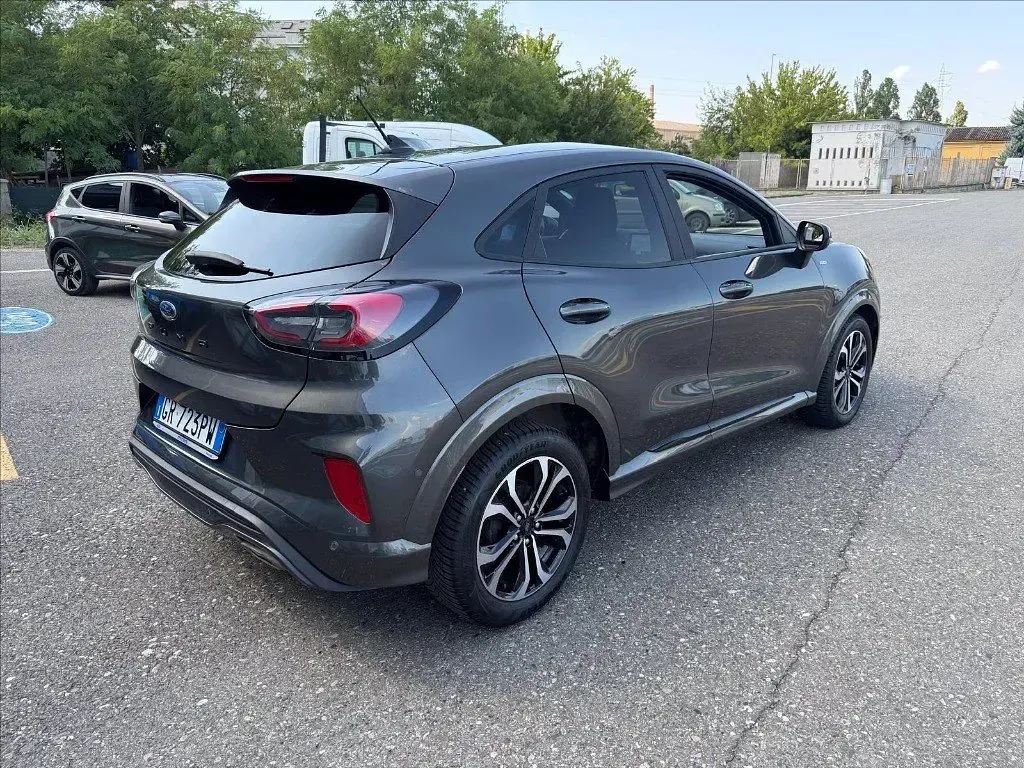 Usata Ford Puma ST-Line 125 CV (91 kW) 2023 Magnetic grey (metallizzato) SUV