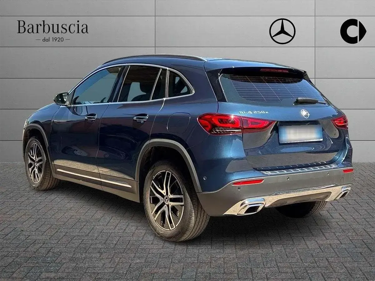 Usata Mercedes GLA250 160 CV (117 kW) 2022 Blu SUV