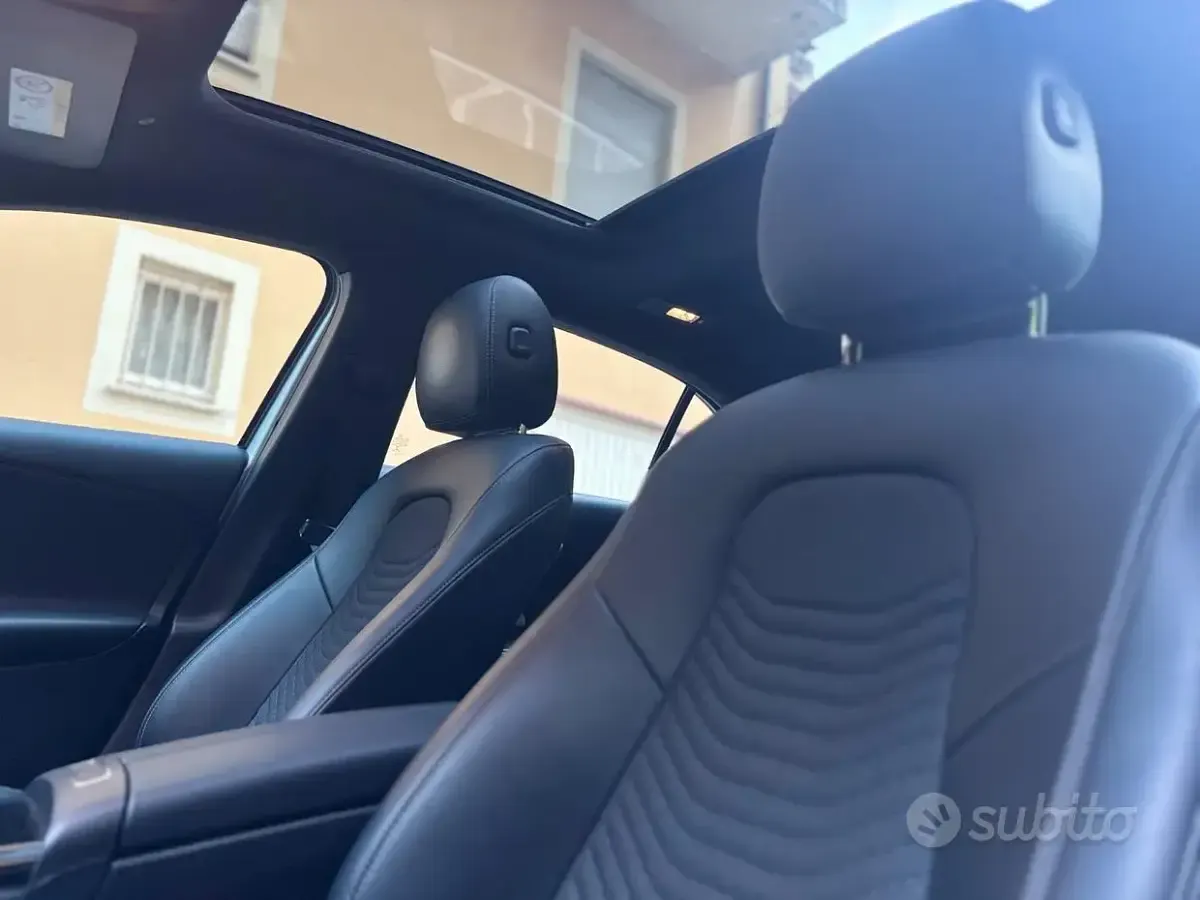 Usata Mercedes A200 163 CV (119 kW) 2019 Grigio Utilitaria