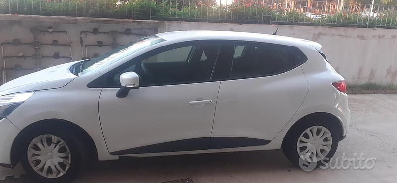 Usata Renault Clio IV 75 CV (55 kW) 2014 Bianco Berlina