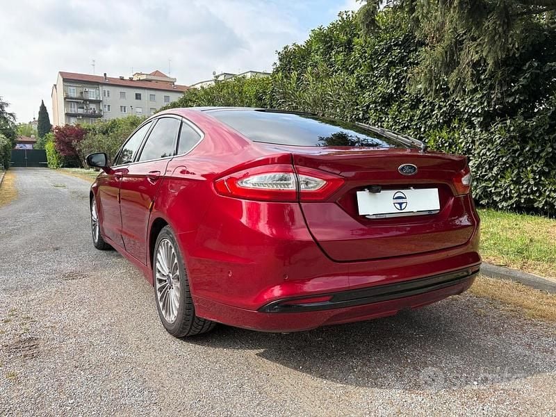 Usata Ford Mondeo Titanium 150 CV (110 kW) 2015 Rosso Berlina