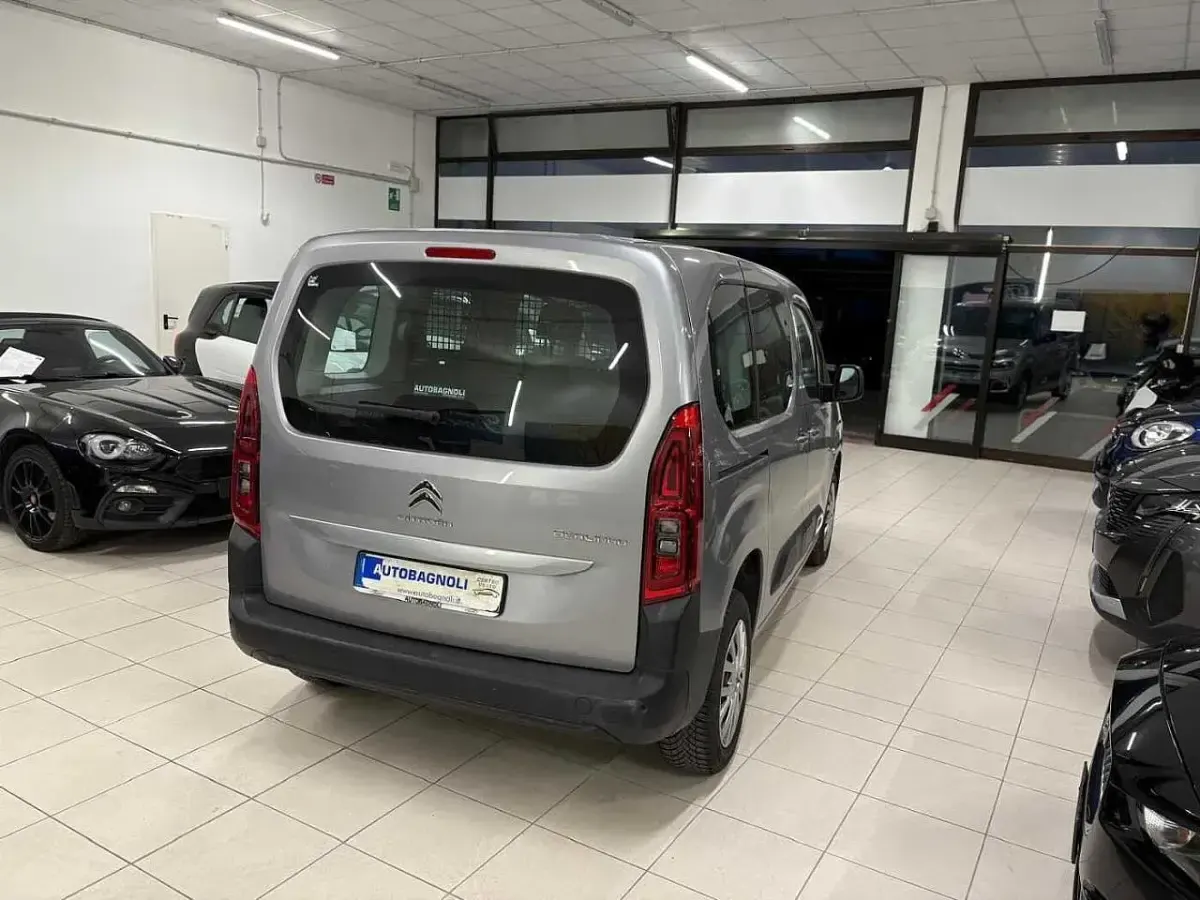 Usata Citroën e-Berlingo Feel 102 CV (75 kW) 2022 Gray Monovolume