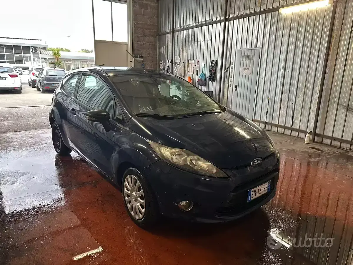 Usata Ford Fiesta 97 CV (71 kW) 2013 Berlina