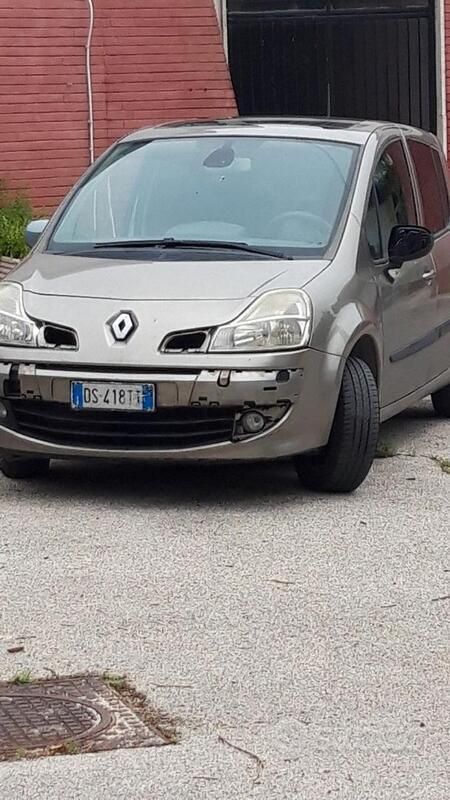 Usata Renault Modus 68 CV (50 kW) 2008 Monovolume