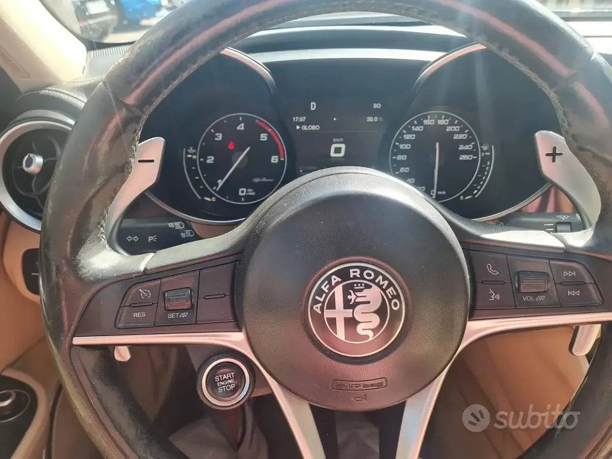 Usata Alfa Romeo Giulia 2017 Blu Berlina