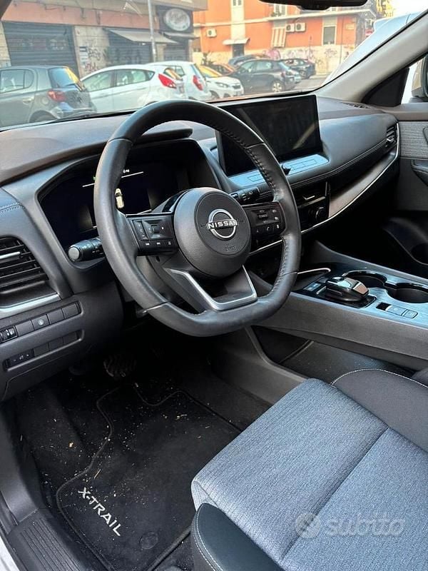 Usata Nissan X-Trail 158 CV (116 kW) 2023 Grigio SUV
