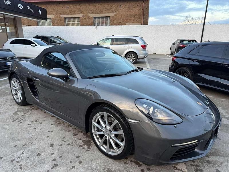 Usata Porsche 718 Boxster 299 CV (219 kW) 2018 Grigio Cabrio