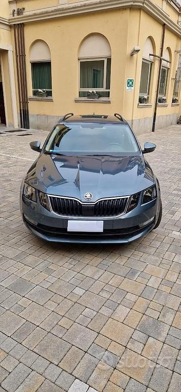 Usata Skoda Octavia G-TEC 110 CV (80 kW) 2018 Grigio Station wagon