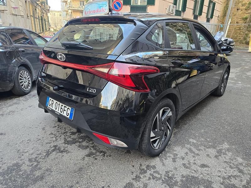 Usata Hyundai i20 84 CV (61 kW) 2023 Nero Berlina