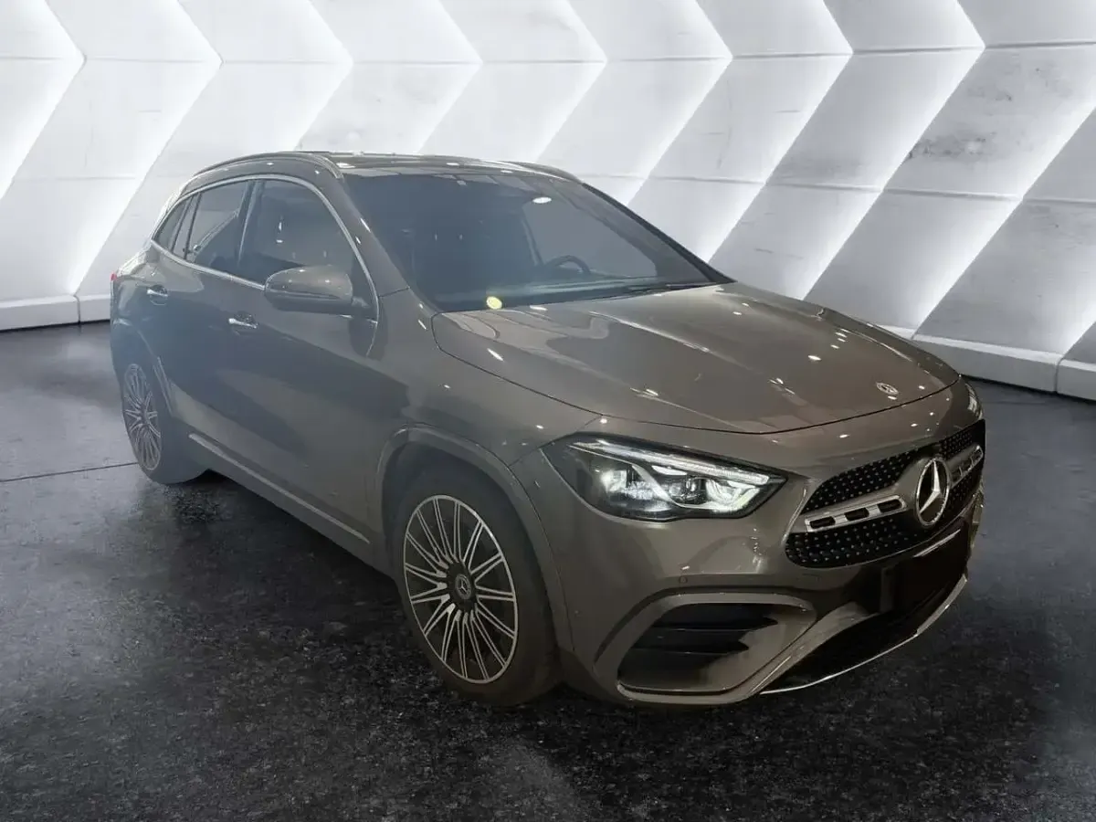 Usata Mercedes GLA200 Advanced Plus 150 CV (110 kW) 2025 Other SUV