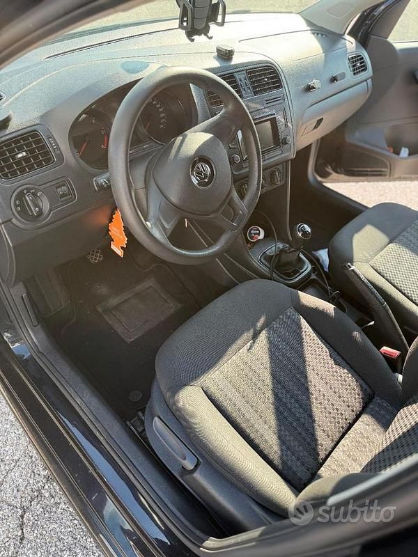 Usata VW Polo 75 CV (55 kW) 2017 Nero Utilitaria