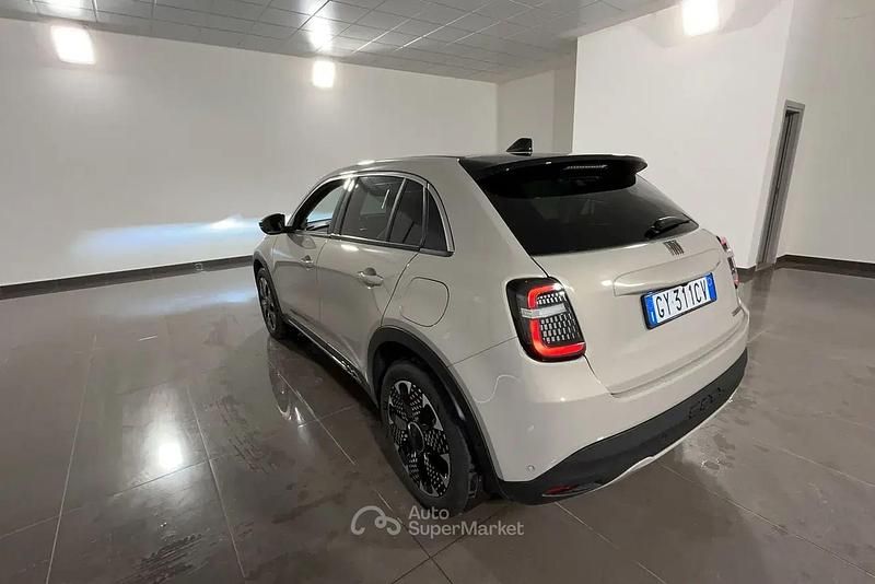 Usata Fiat 600 La Prima 136 CV (100 kW) 2025 Beige SUV