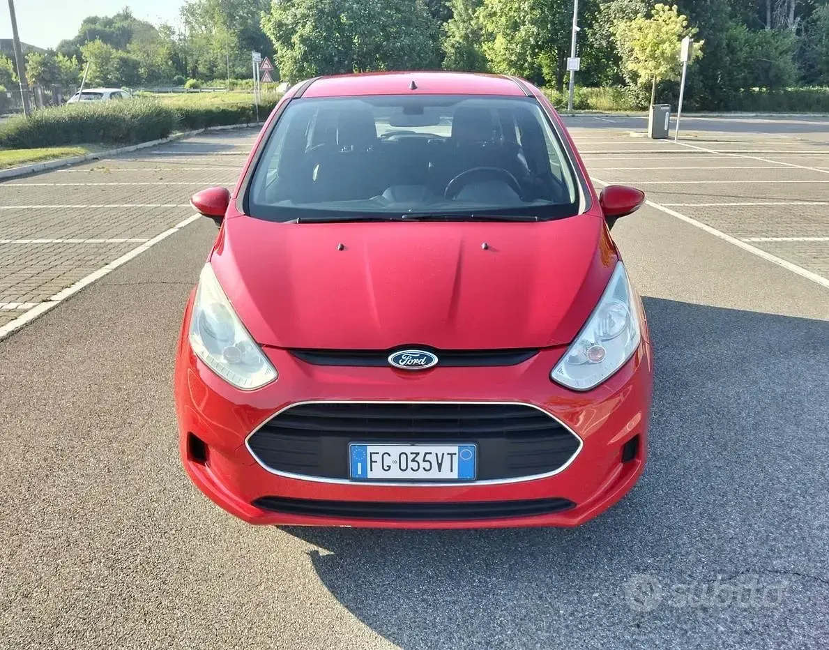 Usata Ford B-MAX Titanium 101 CV (74 kW) 2017 Rosso Monovolume
