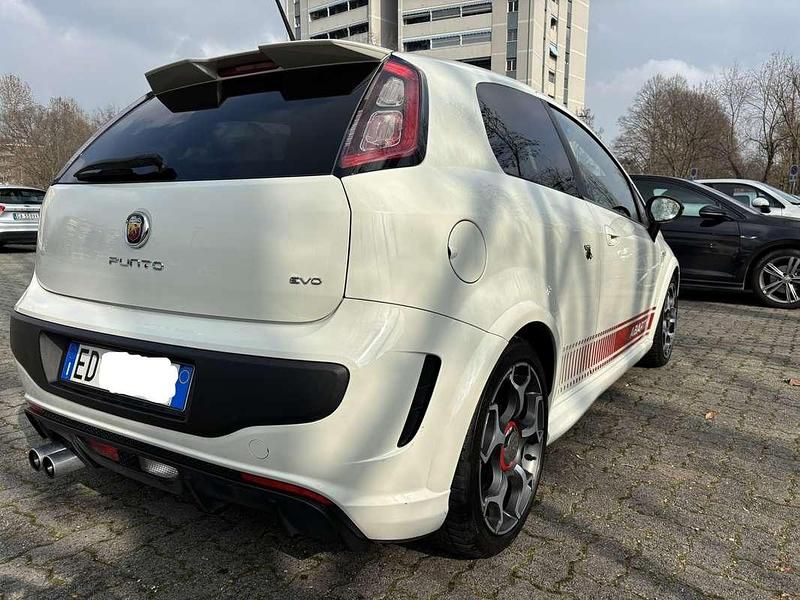Usata Abarth Punto Evo 165 CV (121 kW) 2010 Bianco Utilitaria