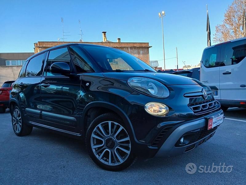 Verde Usata 2017 Fiat 500L Cross Monovolume | 7850 € (Buon prezzo) - Immagine 1/4