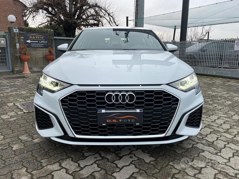 Usata Audi A3 S-Line 116 CV (85 kW) 2021 Bianco Berlina
