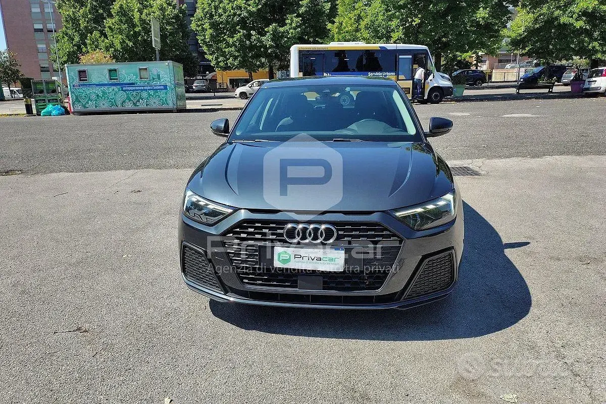 Usata Audi A1 110 CV (80 kW) 2020 Grigio SUV