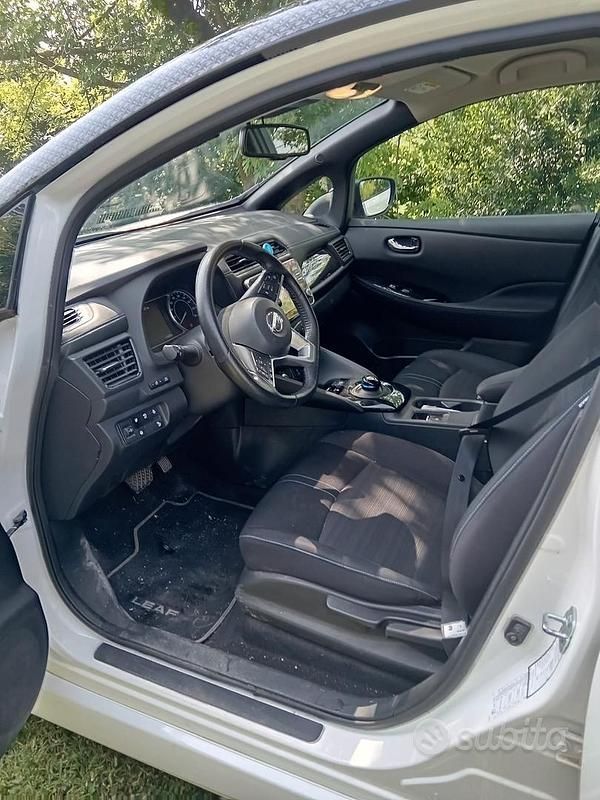 Usata Nissan Leaf 61 kW (84 CV) 2022 Bianco Utilitaria