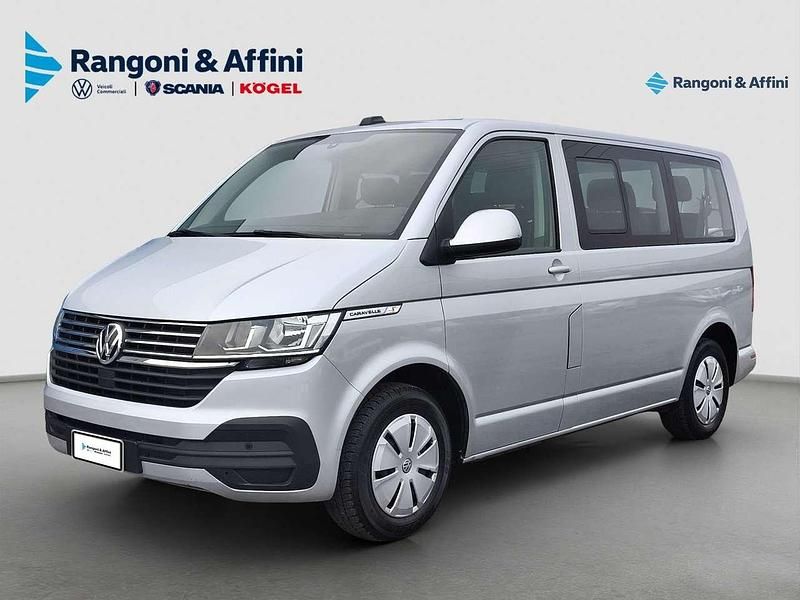Usata VW Caravelle 150 CV (110 kW) 2023 Argento Monovolume