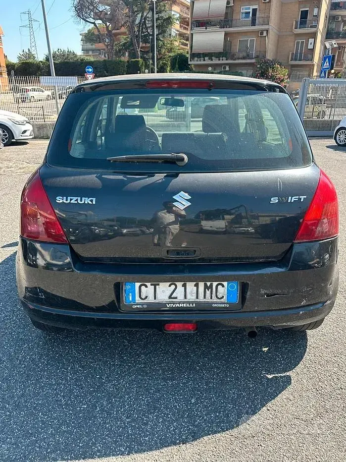 Usata Suzuki Swift 92 CV (67 kW) 2005 Nero Utilitaria