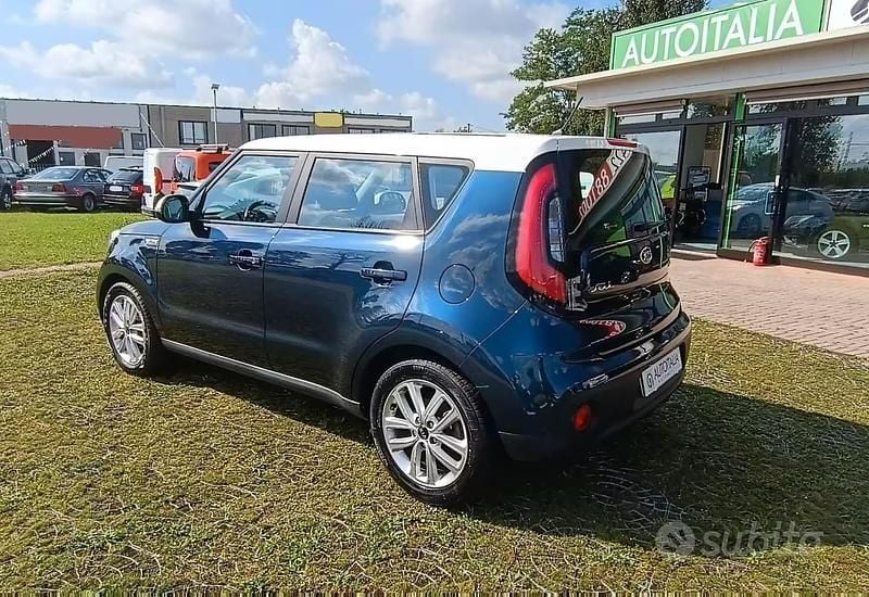 Usata Kia Soul 136 CV (100 kW) 2018 Blu SUV
