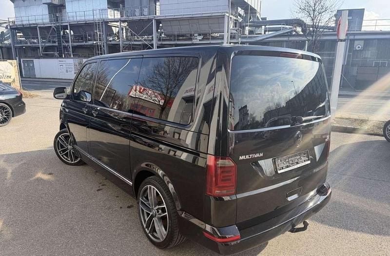 Usata VW T6 Highline 204 CV (150 kW) 2016 Nero Furgone