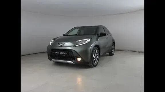 Usata Toyota Aygo X Lounge 72 CV (52 kW) 2022 SUV