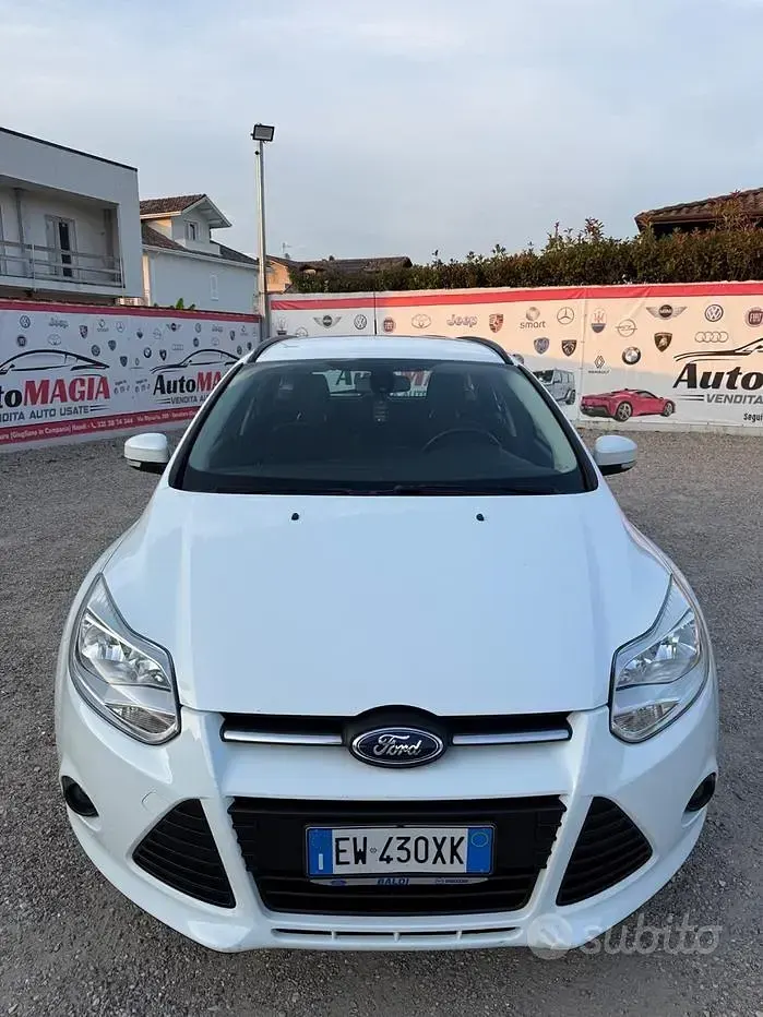 Usata Ford Focus 120 CV (88 kW) 2014 Bianco Station wagon