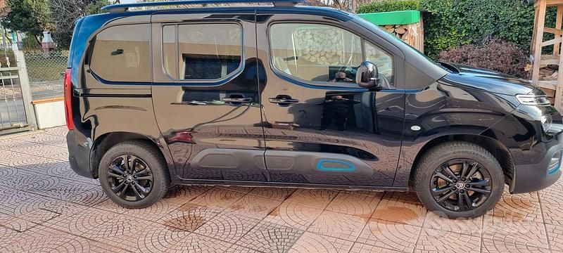Usata Citroën e-Berlingo Shine 50 kW (68 CV) 2022 Nero Monovolume