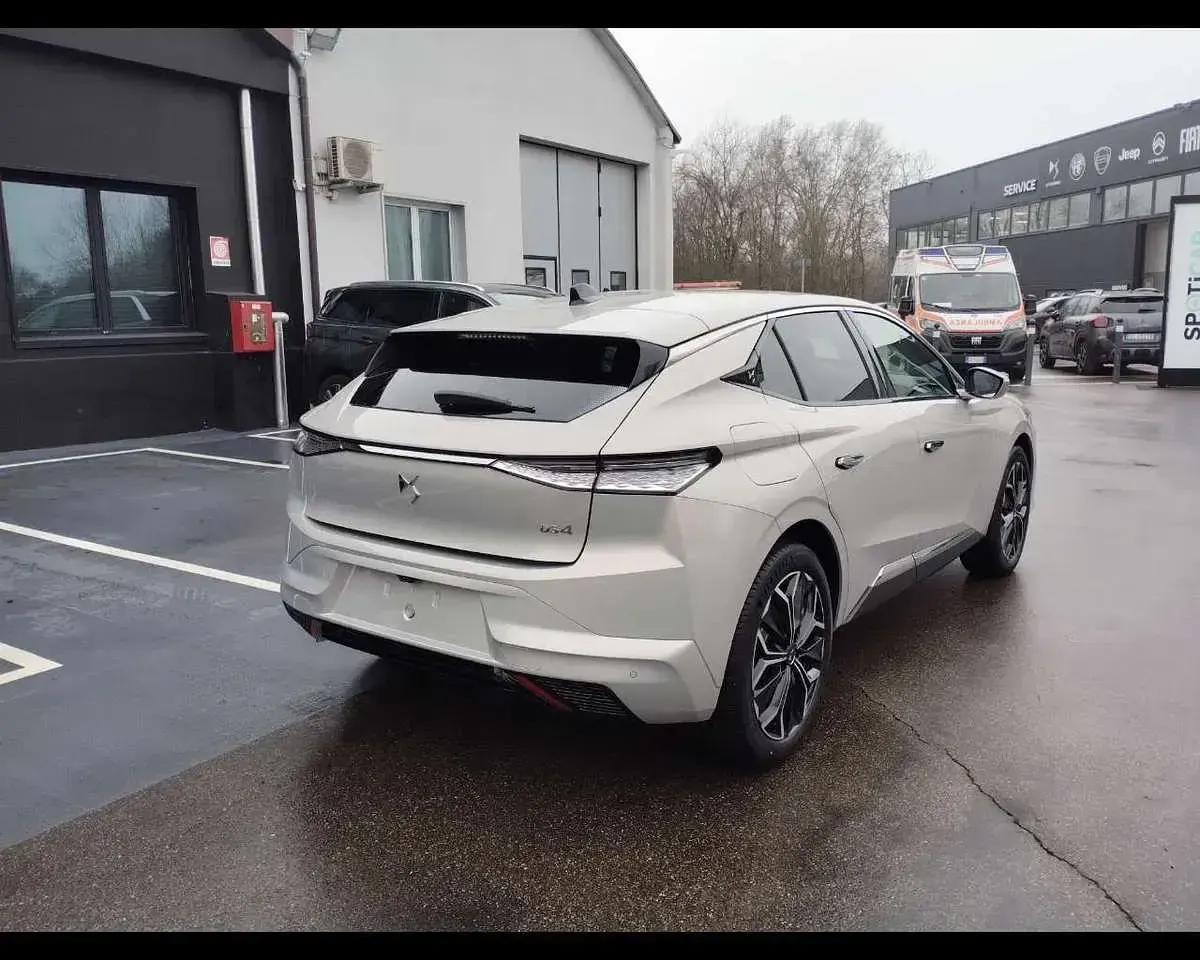 Nuova DS Automobiles DS4 136 CV (100 kW) 2025 Grigio cristallo _ m SUV