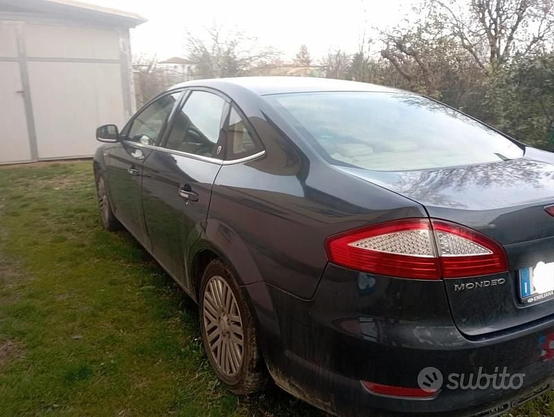 Usata Ford Mondeo 136 CV (100 kW) 2007 Grigio Berlina