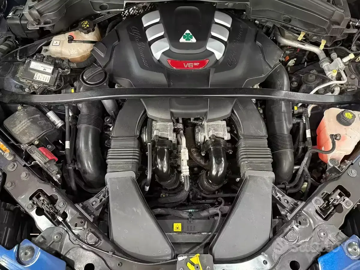 Usata Alfa Romeo Stelvio Quadrifoglio 510 CV (375 kW) 2019 Blu SUV