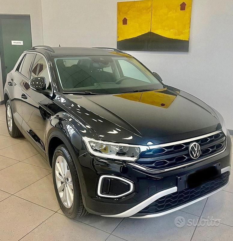 Usata VW T-Roc Edition 116 CV (85 kW) 2024 Nero SUV