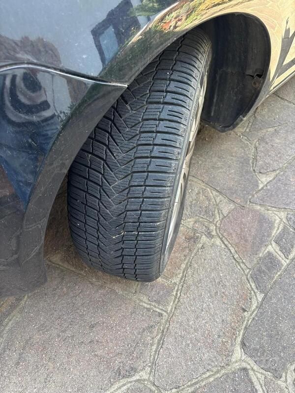 Usata Ford C-MAX Titanium 125 CV (91 kW) 2008 Nero Monovolume