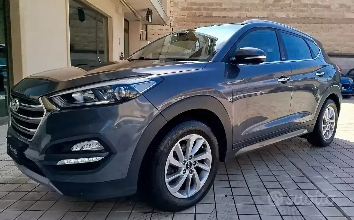 Usata Hyundai Tucson Xpossible 116 CV (85 kW) 2017 Grigio SUV