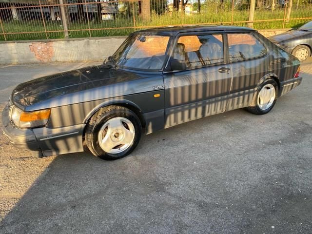 Grigio scuro Usata 1990 Saab 900 Aero Due volumi | 8200 € - Immagine 1/4
