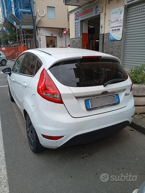 Usata Ford Fiesta 96 CV (70 kW) 2009 Berlina