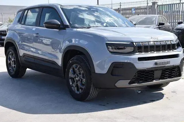 Nuova Jeep Avenger Longitude 110 CV (80 kW) 2026 Grigio SUV