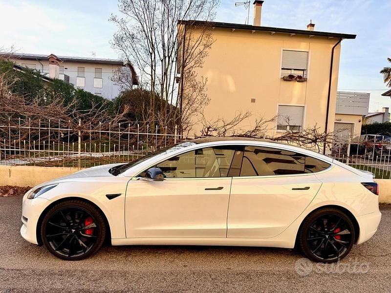 Usata Tesla Model 3 Performance 461 kW (627 CV) 2020 Bianco Berlina