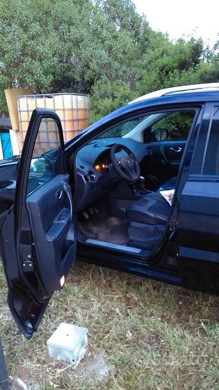 Usata Renault Koleos Bose Edition 175 CV (128 kW) 2011 Nero SUV