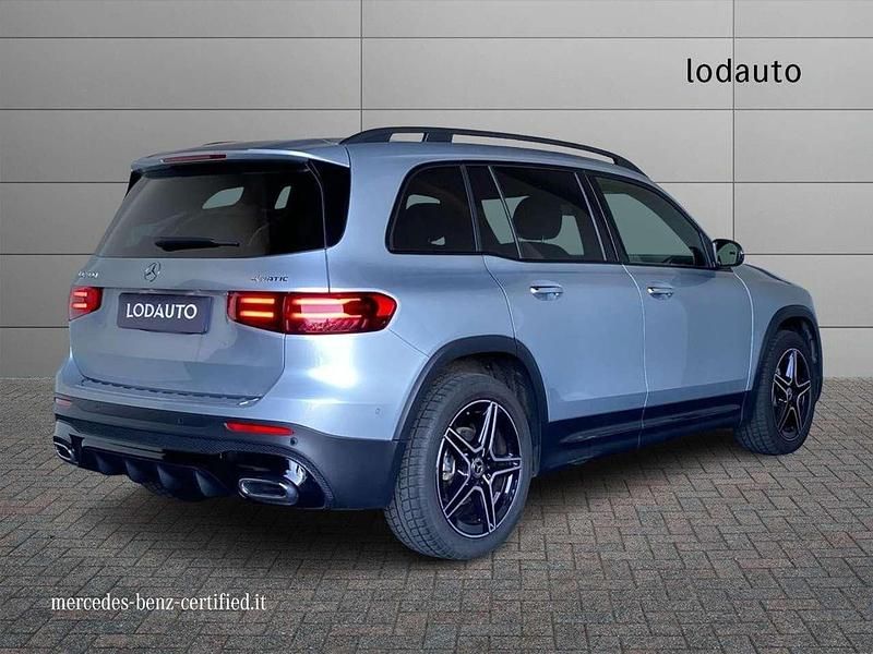 Usata Mercedes GLB200 AMG line 150 CV (110 kW) 2024 Argento SUV