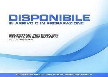 Usata Lada Taiga 83 CV (61 kW) 2018 Bianco SUV