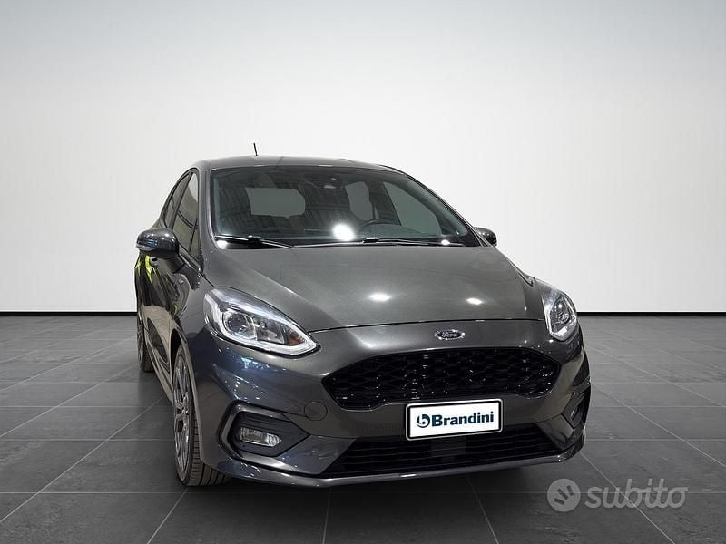 Usata Ford Fiesta ST-Line 101 CV (74 kW) 2018 Grigio Utilitaria