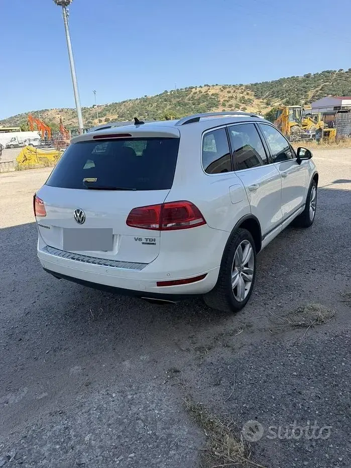 Usata VW Touareg 245 CV (180 kW) 2011 Bianco SUV