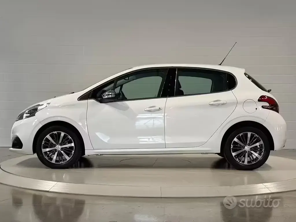Usata Peugeot 208 Allure 110 CV (80 kW) 2018 Bianco Utilitaria