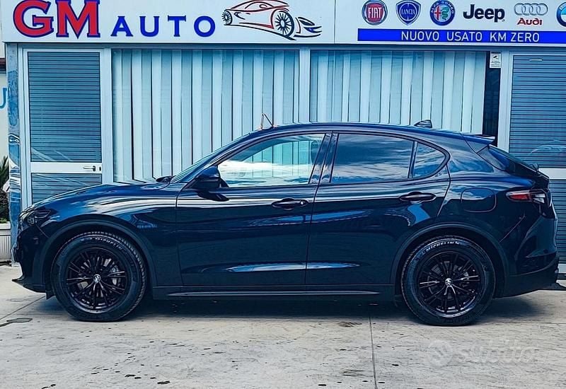 Usata Alfa Romeo Stelvio 160 CV (117 kW) 2023 Nero SUV