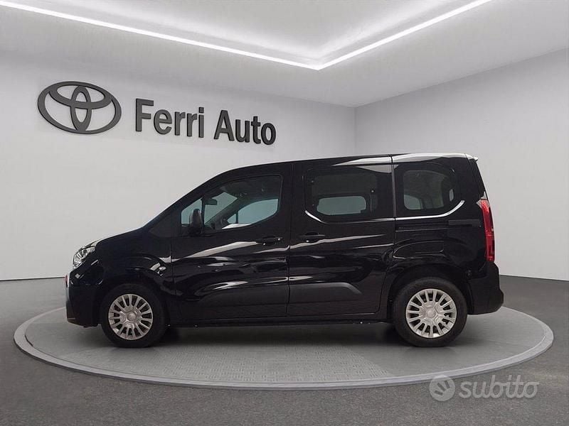 Nuova Toyota Proace City City 130 CV (95 kW) 2025 Nero Monovolume